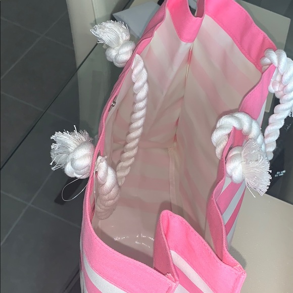 Vicky Bag! 👛🤍💘💗 - Picture 3 of 6